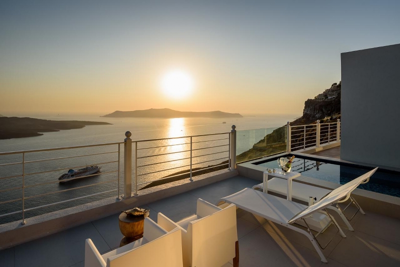 Hotel Nefeles Luxury Suites, Santorini - Fira