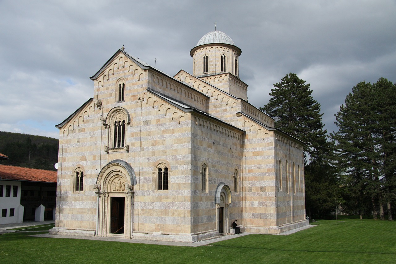 Manastiri na Kosovu i Metohiji, Srbija - više destinacija