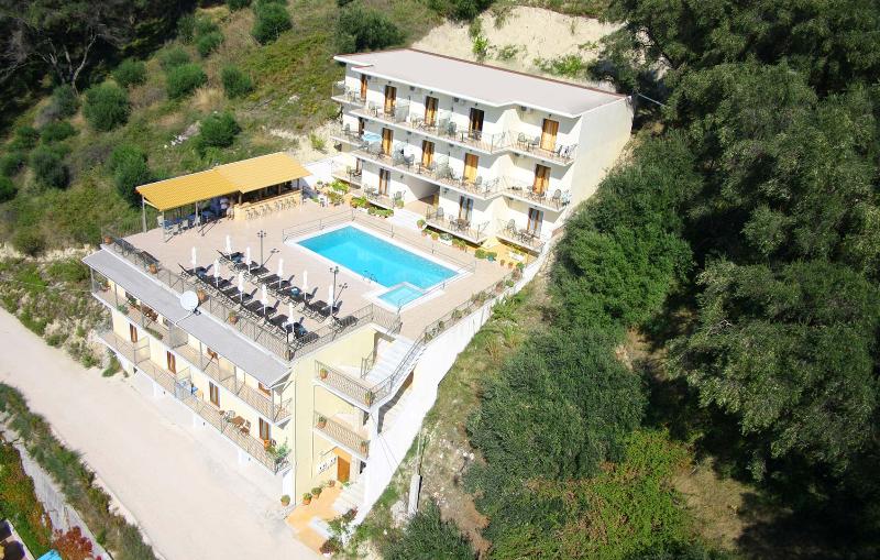 Vila Petrino, Jonska regija - Parga