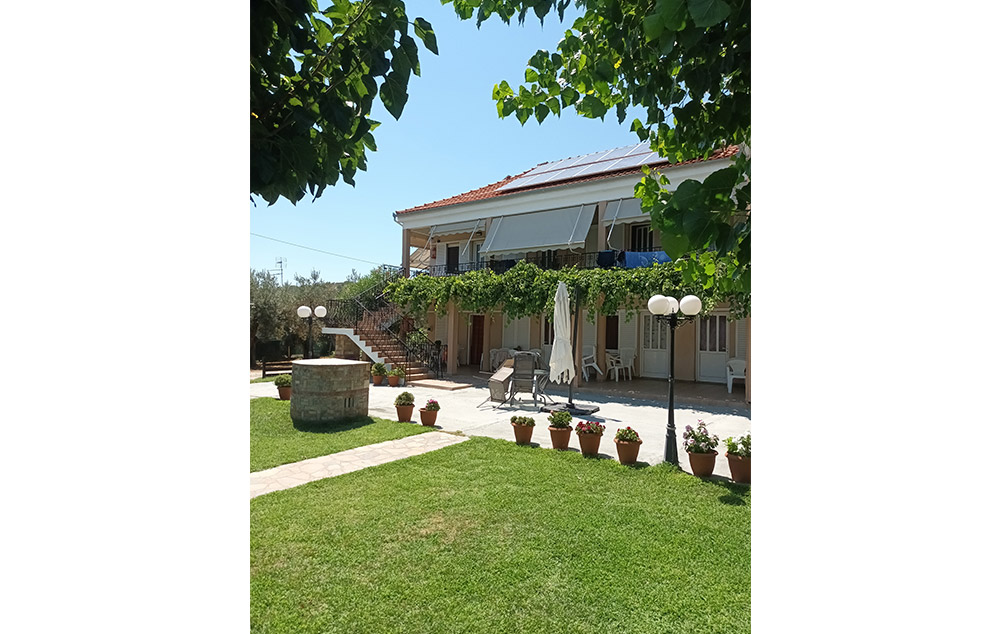 Vila Vakis, - Velika