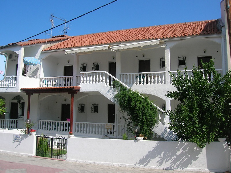 Vila Nikos, Kasandra - Polihrono