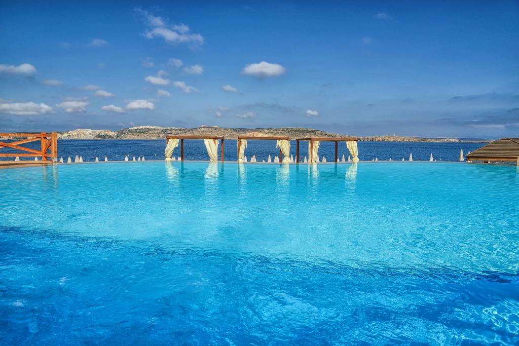 Dolmen Resort Hotel, Malta - Malta