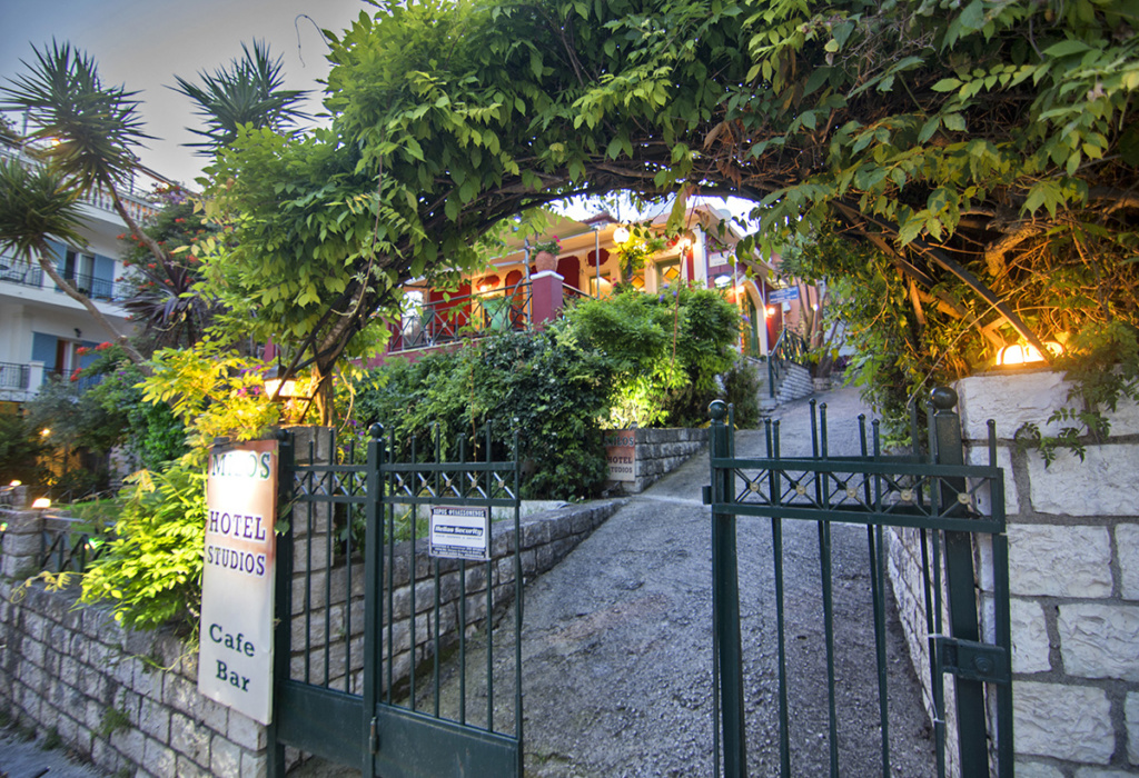 Milos Studios, Jonska regija - Parga