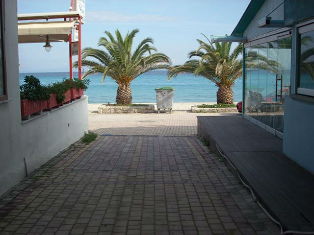 Vila Eleni, Kasandra - Polihrono
